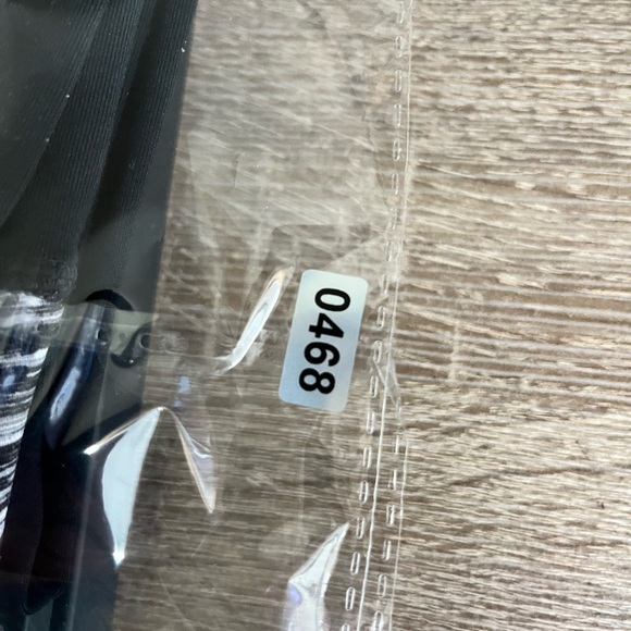 Cabi Heathered Black Gray Cropped Capri Athletic Leggings Size S - Picture 8 of 8